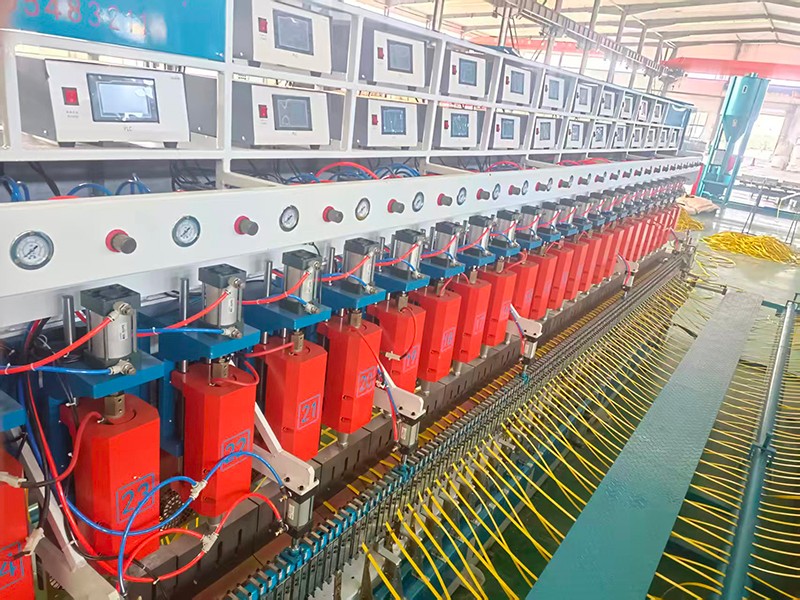 1111山東盛源井下用鋼塑復(fù)合網(wǎng)試產(chǎn)成功（任明明）